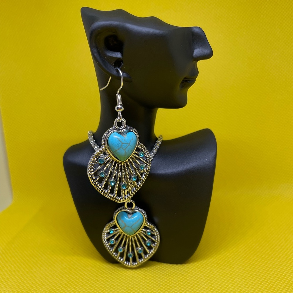 ✨💙Earring & Necklace Set💙✨ - Picture 2 of 3